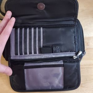 Version 1 Kikflip convertible wallet crossbody from LugLife in black